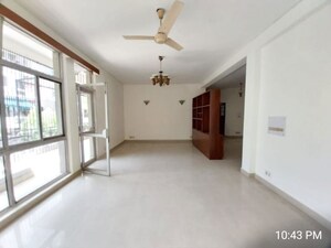 Room in 3 BHK Builder Floor at Greater Kailash Part 3 – for Rent