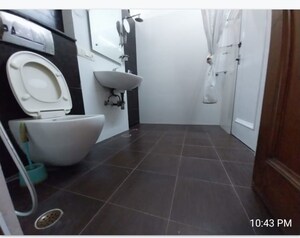 Bathroom in 3 BHK Builder Floor at Greater Kailash Part 3 – for Rent