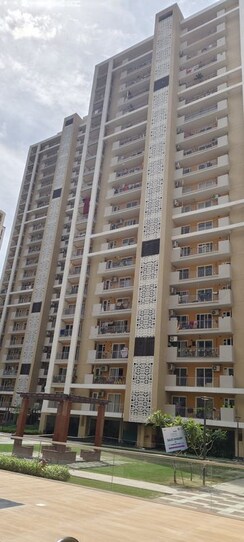 4 BHK + Servant Room Apartment For Sale in Rishita Manhattan