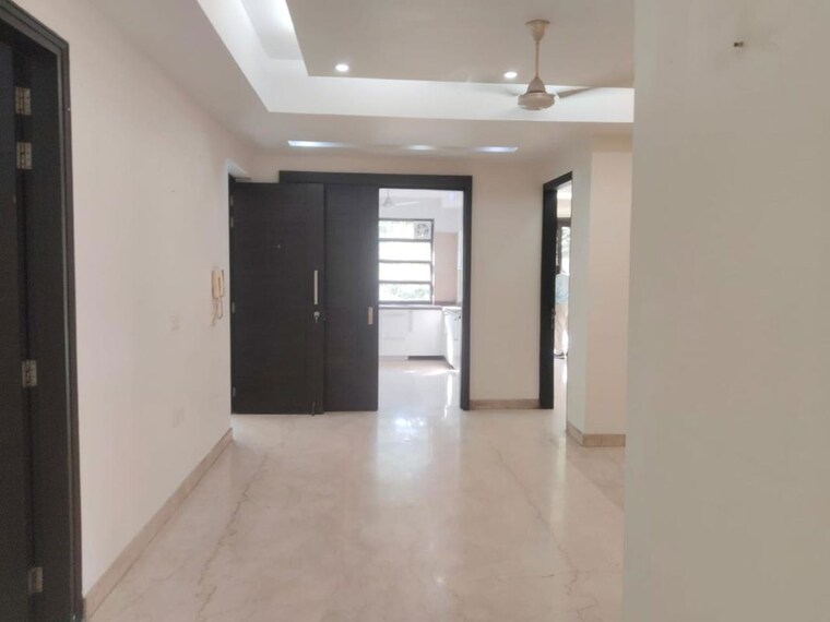 Room, soami nagar 3 Bedroom 3000 Sq.Ft. Builder Floor In Soami Nagar Delhi 10139382