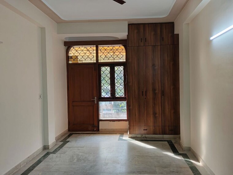 Room, lajpat nagar iii 3 Bedroom 1800 Sq.Ft. Builder Floor In Lajpat Nagar Iii Delhi 10139466
