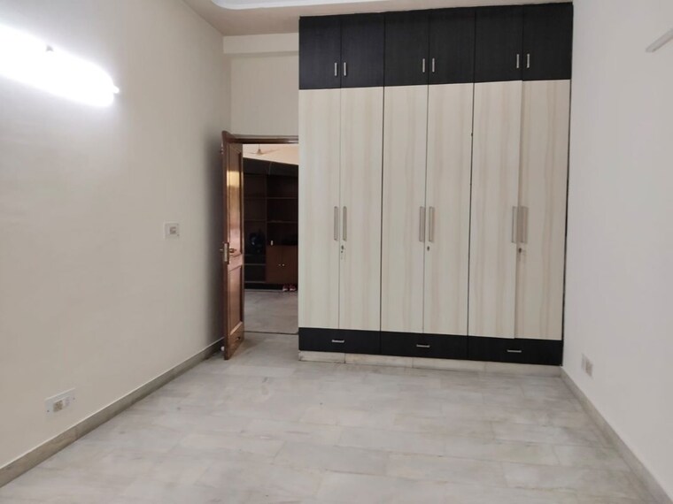 Room, lajpat nagar iii 3 Bedroom 1800 Sq.Ft. Builder Floor In Lajpat Nagar Iii Delhi 10139466