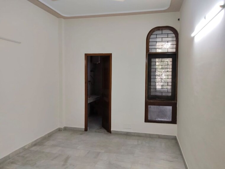 Room, lajpat nagar iii 3 Bedroom 1800 Sq.Ft. Builder Floor In Lajpat Nagar Iii Delhi 10139466