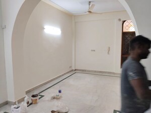 Room in 3 BHK Builder Floor at Lajpat Nagar Iii – for Rent
