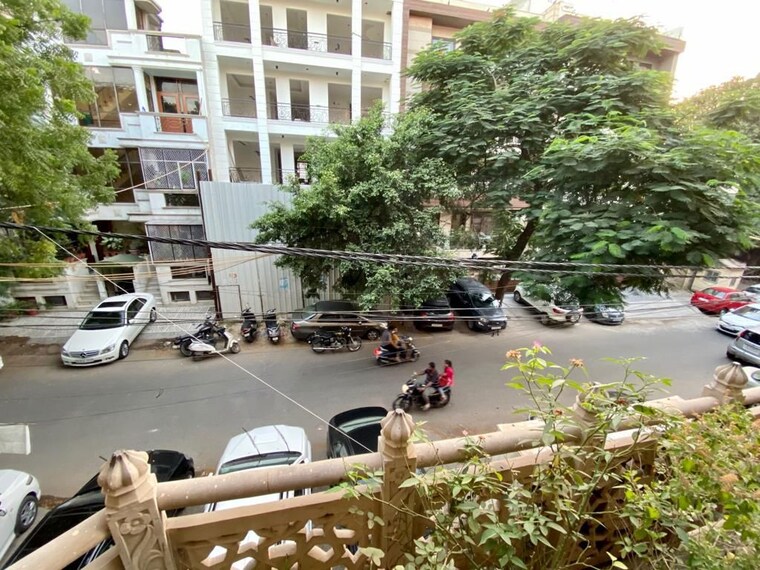 Exterior View, west patel nagar 2 Bedroom 97 Sq.Yd. Builder Floor In West Patel Nagar Delhi 10139416