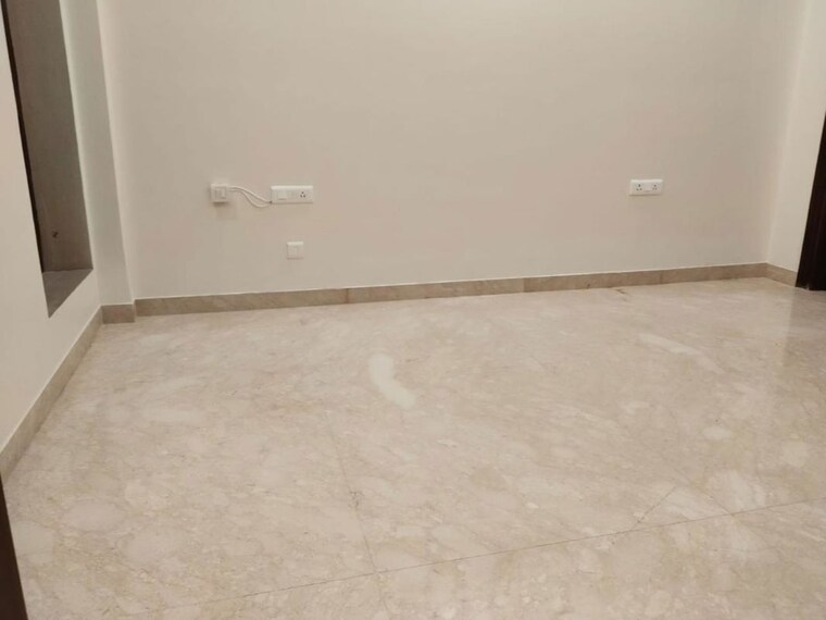 Room, uday park 3 Bedroom 1800 Sq.Ft. Builder Floor In Uday Park Delhi 10139693