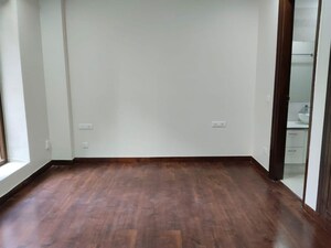 Room in 3 BHK Builder Floor at Uday Park – for Rent