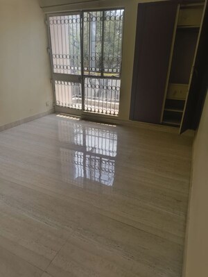 Room in 3 BHK Apartment at Vasant Kunj – for Rent