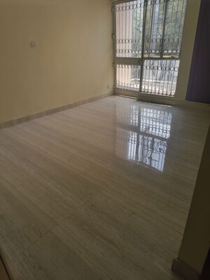 Room in 3 BHK Apartment at Vasant Kunj – for Rent