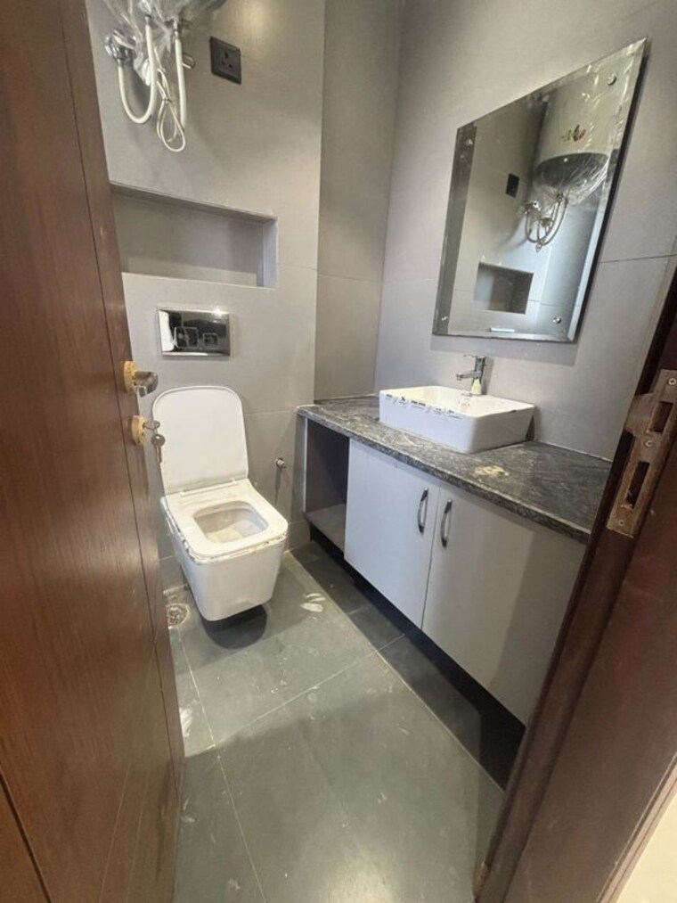 Bathroom, saket 3 Bedroom 1000 Sq.Ft. Builder Floor In Saket Delhi 10139767
