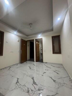 Room in 1 BHK Builder Floor at Neb Sarai – for Rent