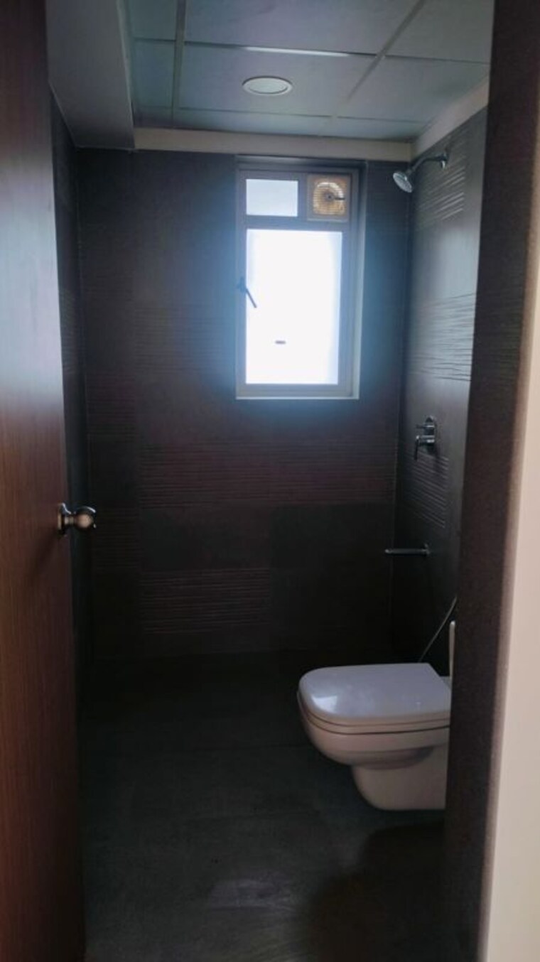 Bathroom, supreme-estia-phase-1 3 Bedroom 1163 Sq.Ft. Apartment In Baner Pune 10140092