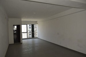 Room in  Office Space at Gota – for Rent