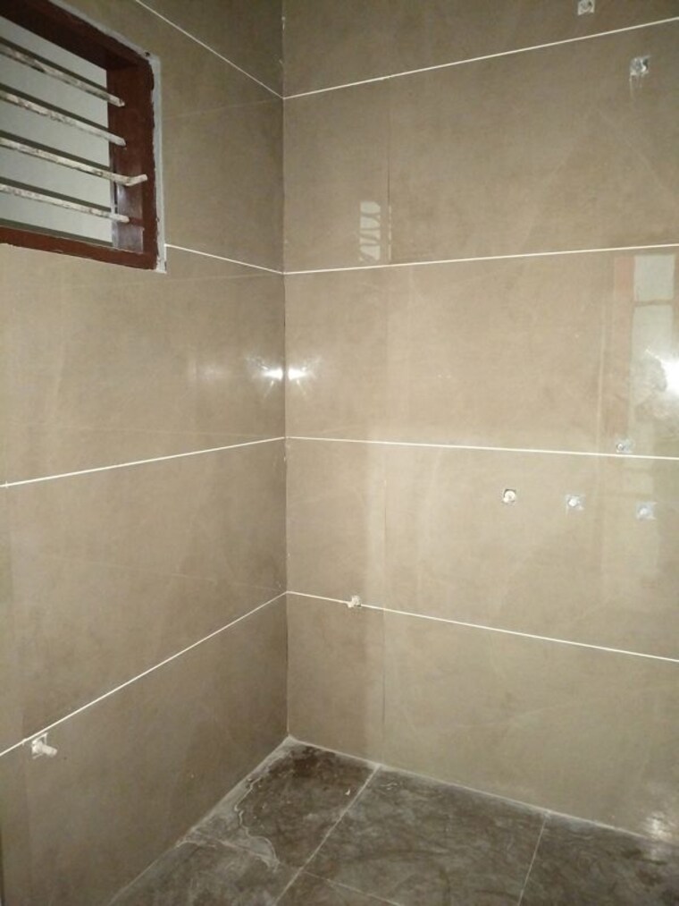 Bathroom, phi 1 greater noida 3 Bedroom 1335 Sq.Ft. Builder Floor In Phi 1 Greater Noida Greater Noida 10140234
