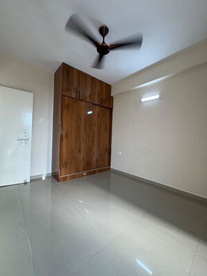Room in 3 BHK Apartment at Habitat Prime, Sector 99a – for Rent