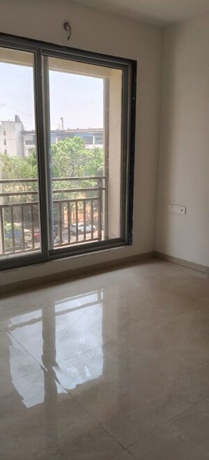 Room in 3 BHK Apartment at Neel Tarang CHS, Nerul Sector 21 – for Sale