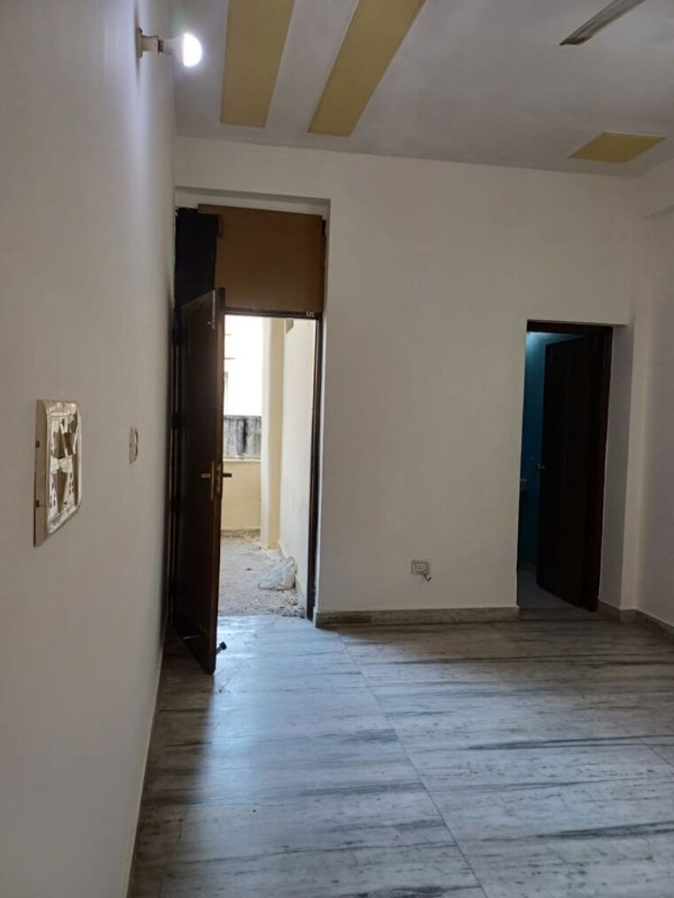 Room, sector 46 3 Bedroom 1700 Sq.Ft. Builder Floor In Sector 46 Noida 10140493
