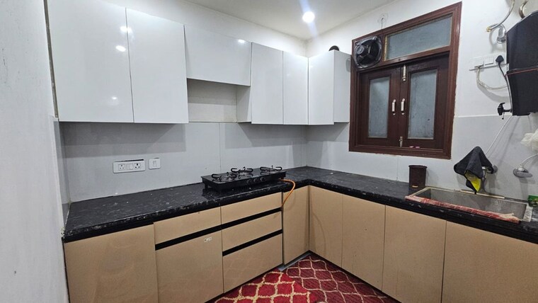 Kitchen, saket 3 Bedroom 1000 Sq.Ft. Builder Floor In Saket Delhi 10140495