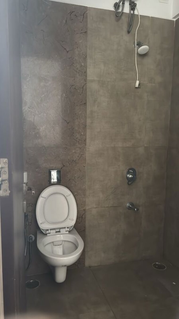 Bathroom, jp-decks 2 Bedroom 1089 Sq.Ft. Apartment In Goregaon East Mumbai 10139551