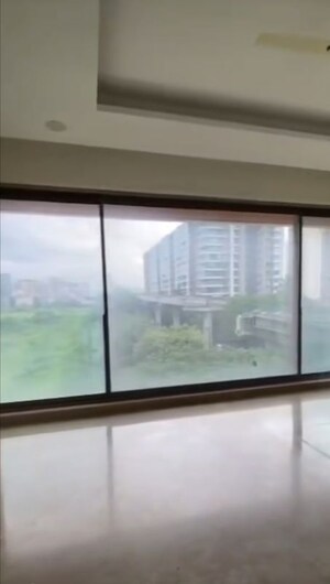 Room in 3 BHK Apartment at Lotus Aurus, Andheri West – for Rent