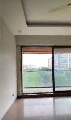 Room in 3 BHK Apartment at Lotus Aurus, Andheri West – for Rent