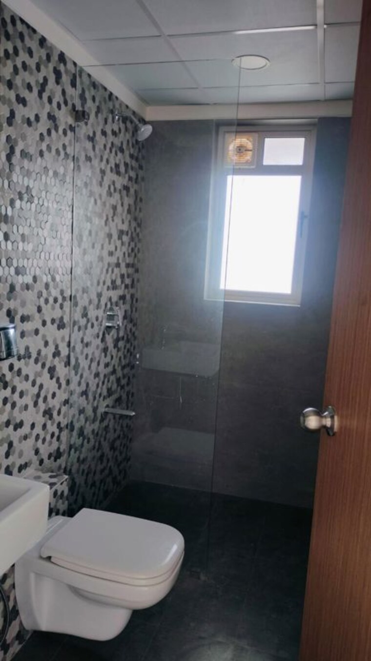 Bathroom, supreme-estia-phase-1 3 Bedroom 1305 Sq.Ft. Apartment In Baner Pune 10140502