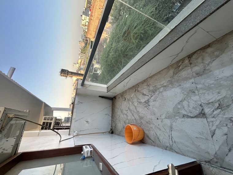 Balcony, dlf city phase 3 1 Bedroom 900 Sq.Ft. Builder Floor In Dlf City Phase 3 Gurgaon 10140501