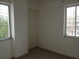 Room in 1 BHK Apartment at Kohinoor Iris Park, Hadapsar – for Rent