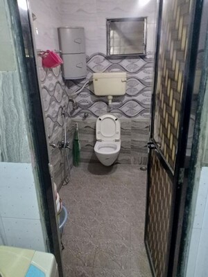 Bathroom in 4 BHK Villa at Saket Complex, Kalwa – for Rent