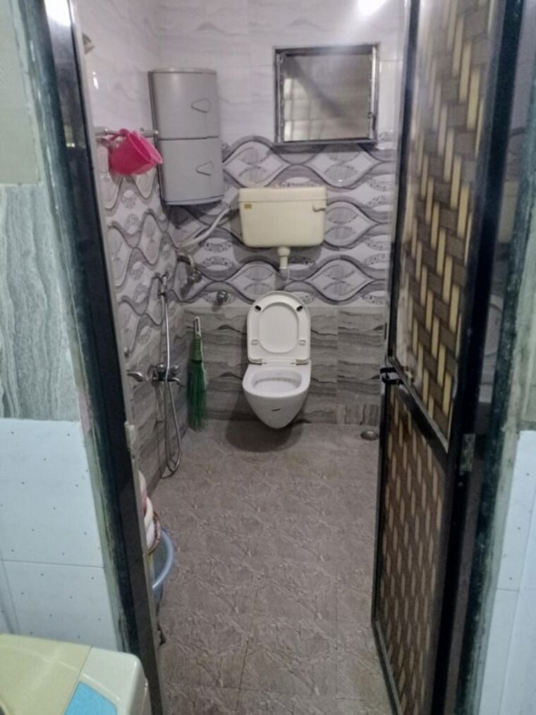 Bathroom, saket-complex 4 Bedroom 4000 Sq.Ft. Villa In Kalwa Thane 10140769