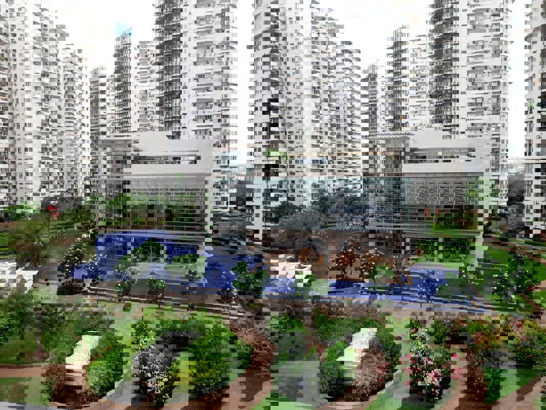 3 BHK 1950 Sq.Ft. Apartment in Emaar MGF The Palm Drive Villas