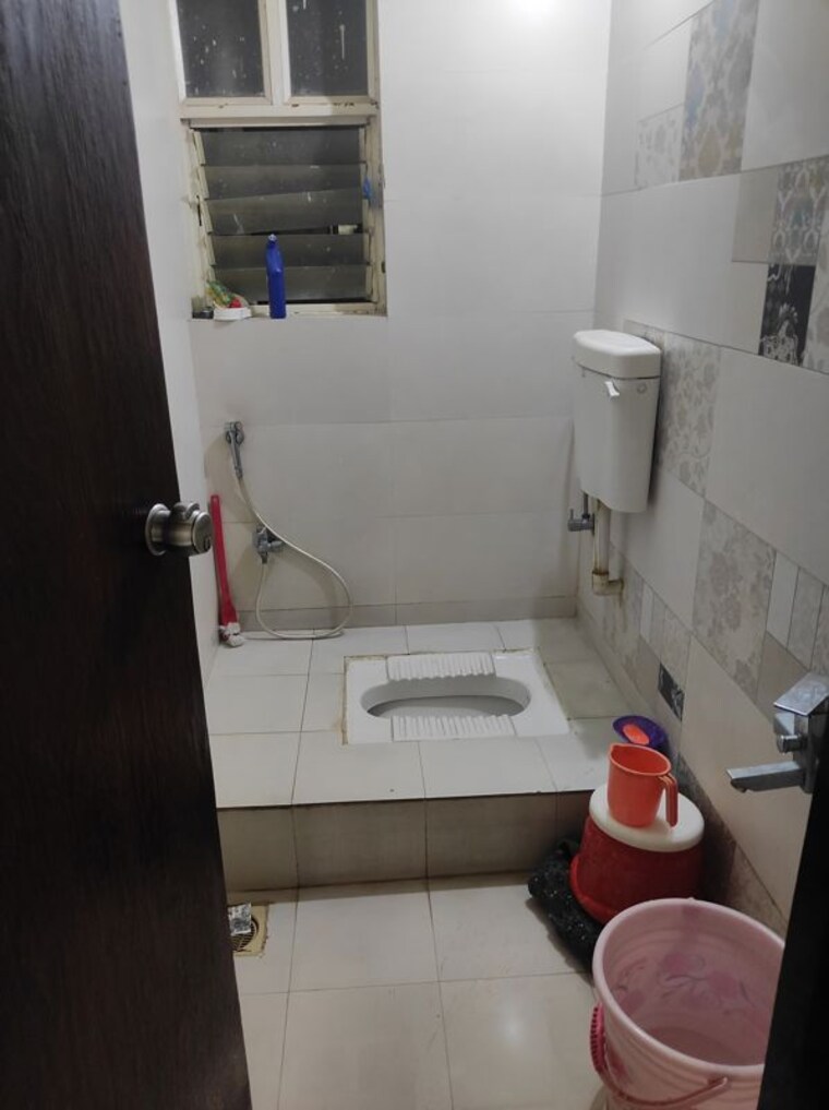 Bathroom, green-hive 2 Bedroom 1057 Sq.Ft. Apartment In Fursungi Pune 10140809