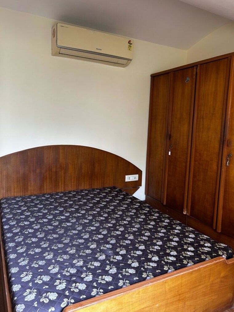 Bedroom, juhu 1 Bedroom 600 Sq.Ft. Apartment In Juhu Mumbai 10123524