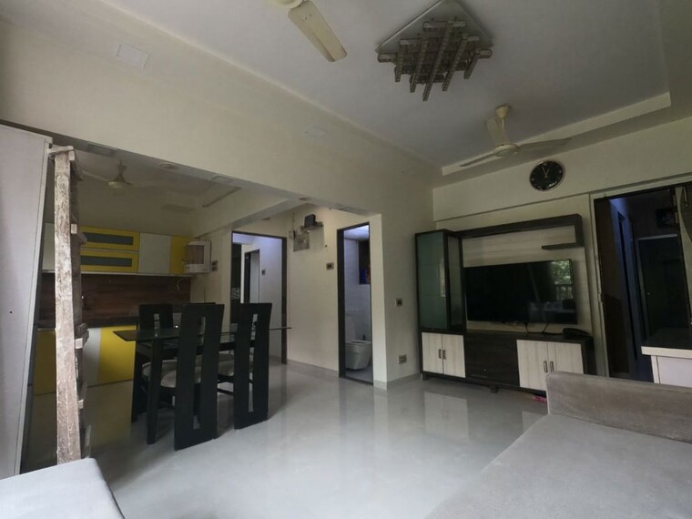 Hall, shashtri nagar 1 Bedroom 450 Sq.Ft. Apartment In Shashtri Nagar Mumbai 10123059