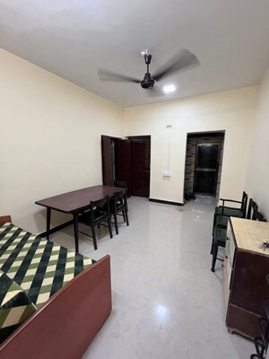 Master Bedroom in 2 BHK Apartment at Chembur – for Rent