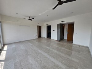 Room in 3.5 BHK Apartment at Tata Gurgaon Gateway, Sector 112 – for Rent