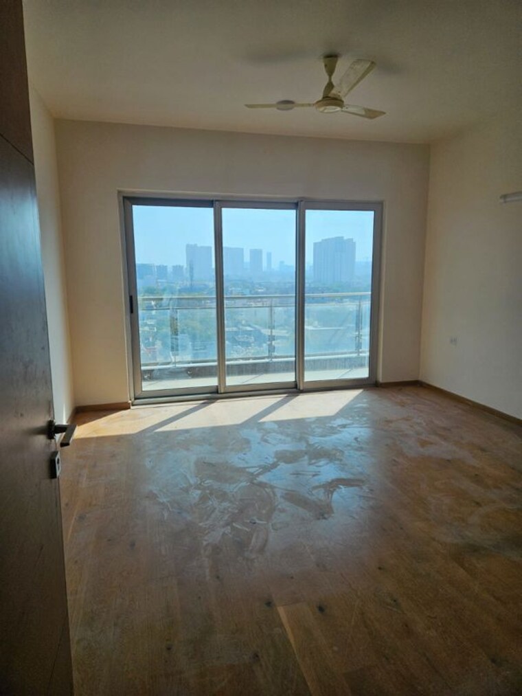 Room, tata-gurgaon-gateway 3.5 Bedroom 2215 Sq.Ft. Apartment In Sector 112 Gurgaon 10029074