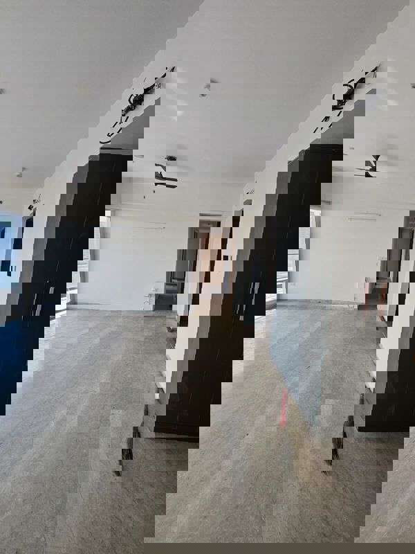 3.5 BHK + Servant Room 2215 Sq.Ft. Apartment in Tata Gurgaon Gateway