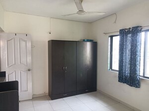 Room in 2 BHK Apartment at Shreeji Paradise, Aundh – for Rent