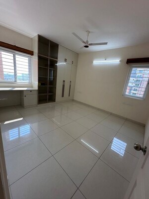 Room in 3 BHK Apartment at Sea Breeze Manikonda, Manikonda – for Rent