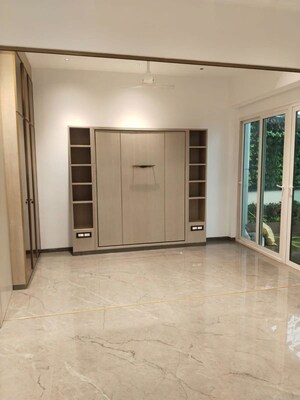 Room in 2 BHK Apartment at Enpar Lotus 101 Worli Residences, Lower Parel – for Rent