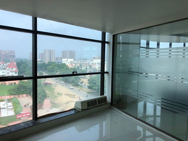 Kitchen, sola Commercial Office Space 1076 Sq.Ft. In Sola Ahmedabad 10139085