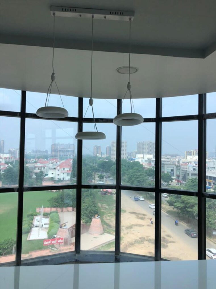 Room, sola Commercial Office Space 1076 Sq.Ft. In Sola Ahmedabad 10139085