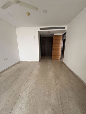 Room in 3 BHK Apartment at Omkar 1973, Worli – for Rent