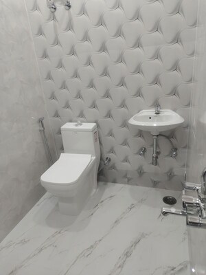 Bathroom in 1 BHK Apartment at Sarita Vihar – for Rent