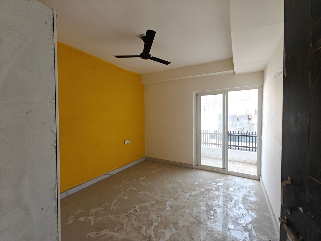 1 BHK + Extra Room Builder Floor For Sale in Sunshine Apartments Sector 73