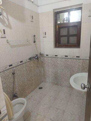 Bathroom in 1 BHK Apartment at Sarita Vihar – for Rent