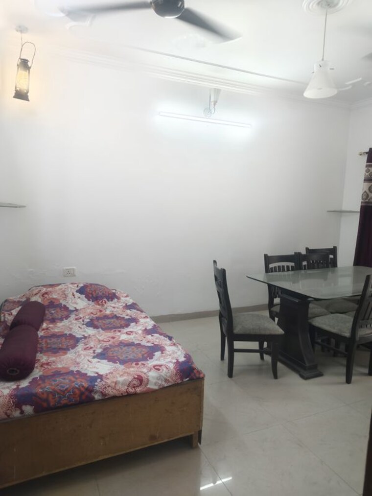 Bedroom, sarita vihar 1 Bedroom 500 Sq.Ft. Apartment In Sarita Vihar Delhi 10141688
