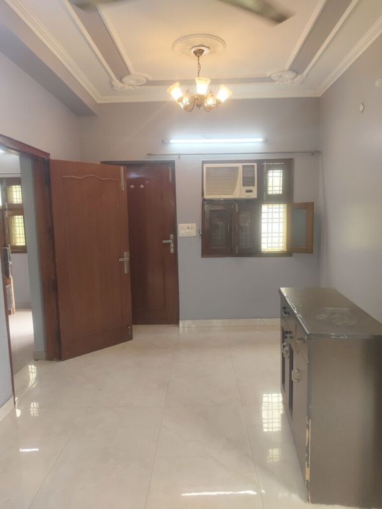 Room, sarita vihar 1 Bedroom 500 Sq.Ft. Apartment In Sarita Vihar Delhi 10141708