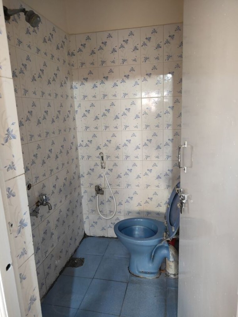 Bathroom, new thippasandra 1 RK 300 Sq.Ft. Builder Floor In New Thippasandra Bangalore 10141778